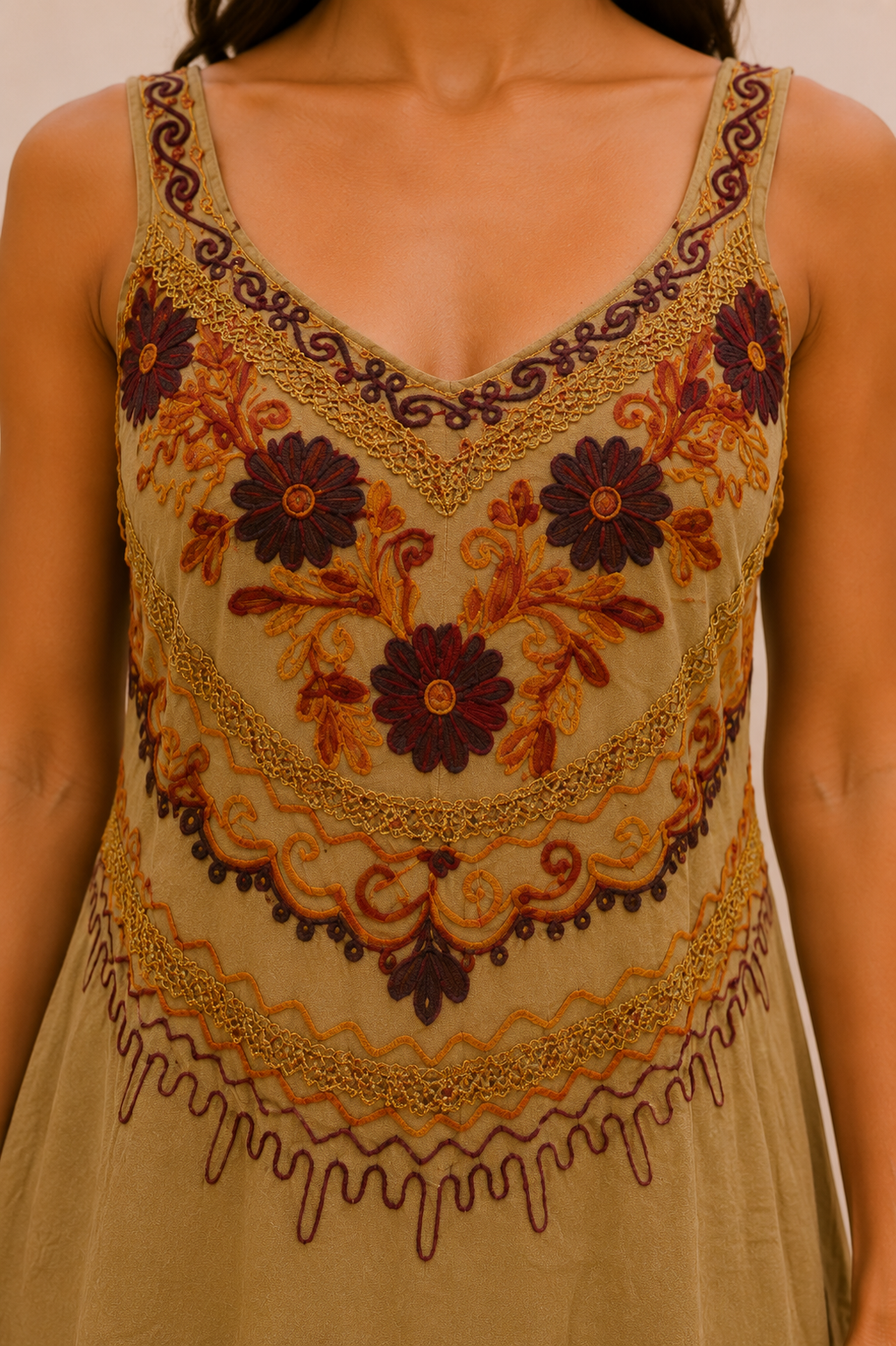 Vestido Curto Bordado